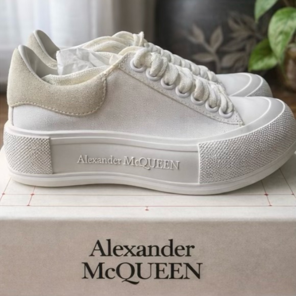 NEW! Alexander McQueen: Deck Lace Up Plimsoll in White, size 35.